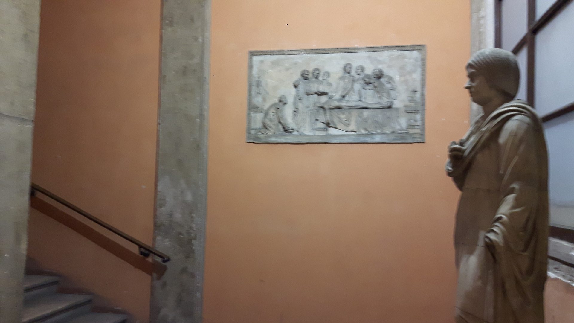 Anatomy lesson bas-relief, Santo Spirito, Rome - 01.jpg